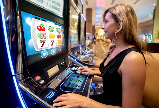 Mid-limit tables for regular play Mid-stake Speed Roulette wheel spin in progress